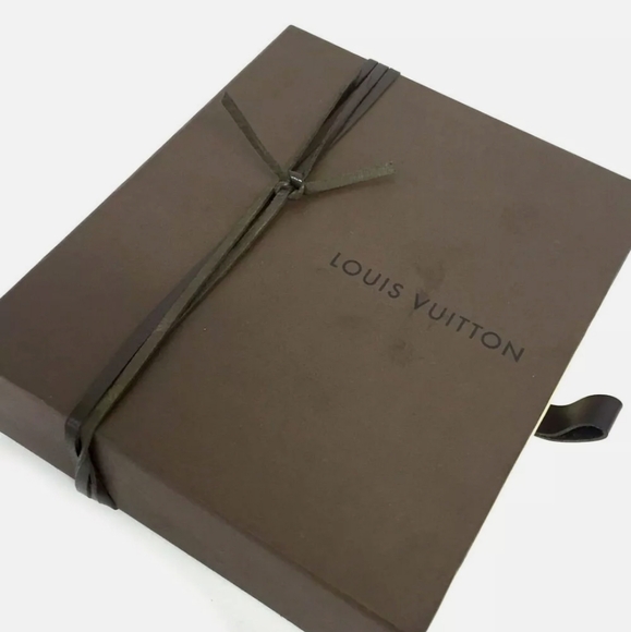 LOUIS VUITTON PORT CLES BLACK LEATHER KEY RING HOLDER CHARM/F0539 (NWT). - Picture 15 of 16